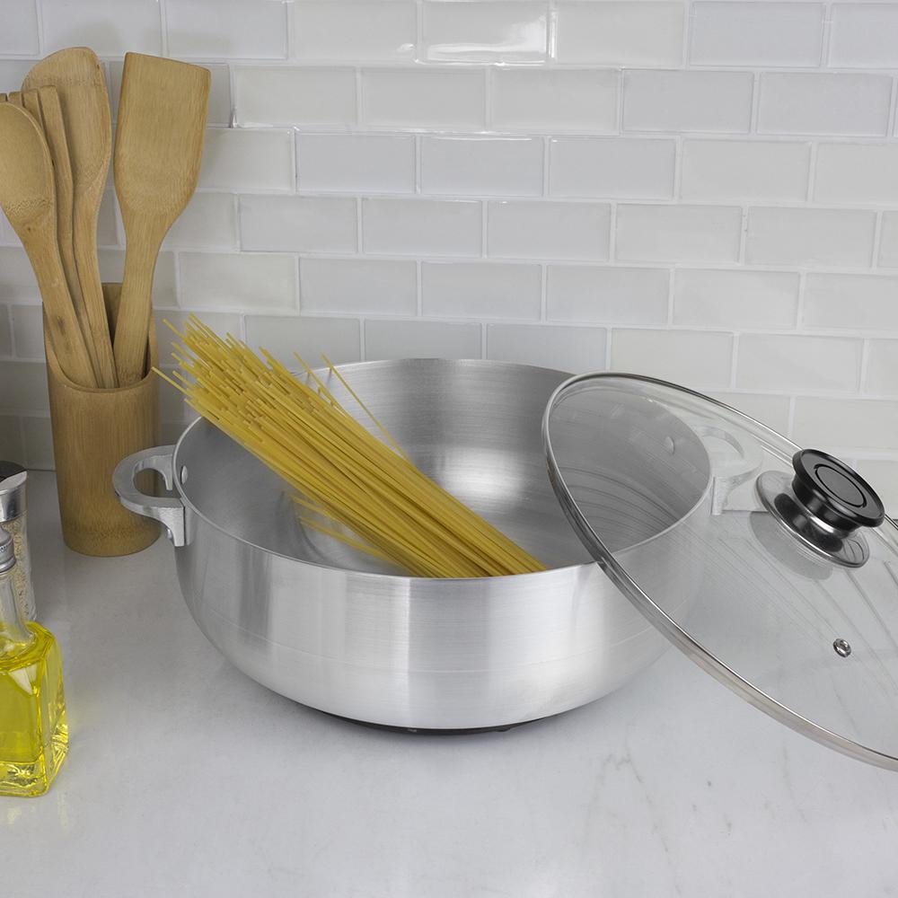 http://shophomebasics.com/cdn/shop/collections/COOKWARE.jpg?v=1605580826