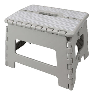 Chevron Foldable Plastic Step Stool with Convenient Carrying Handle, Grey